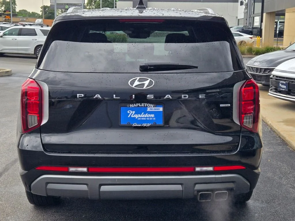 Used 2024 Black Hyundai SEL image 12