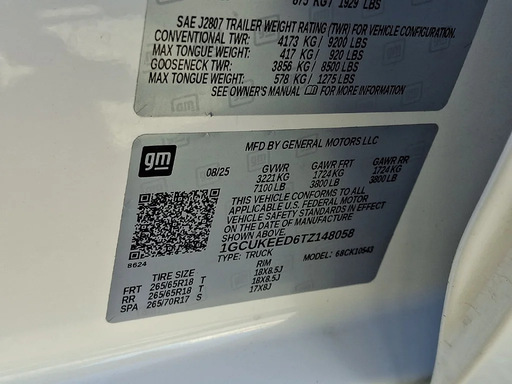 Used 2026 White Chevrolet RST image 28