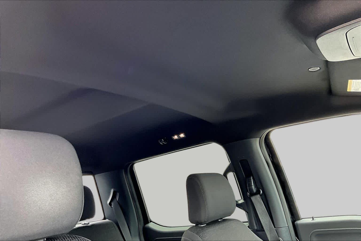 Used 2025 Agate Black Metallic Ford XLT image 14