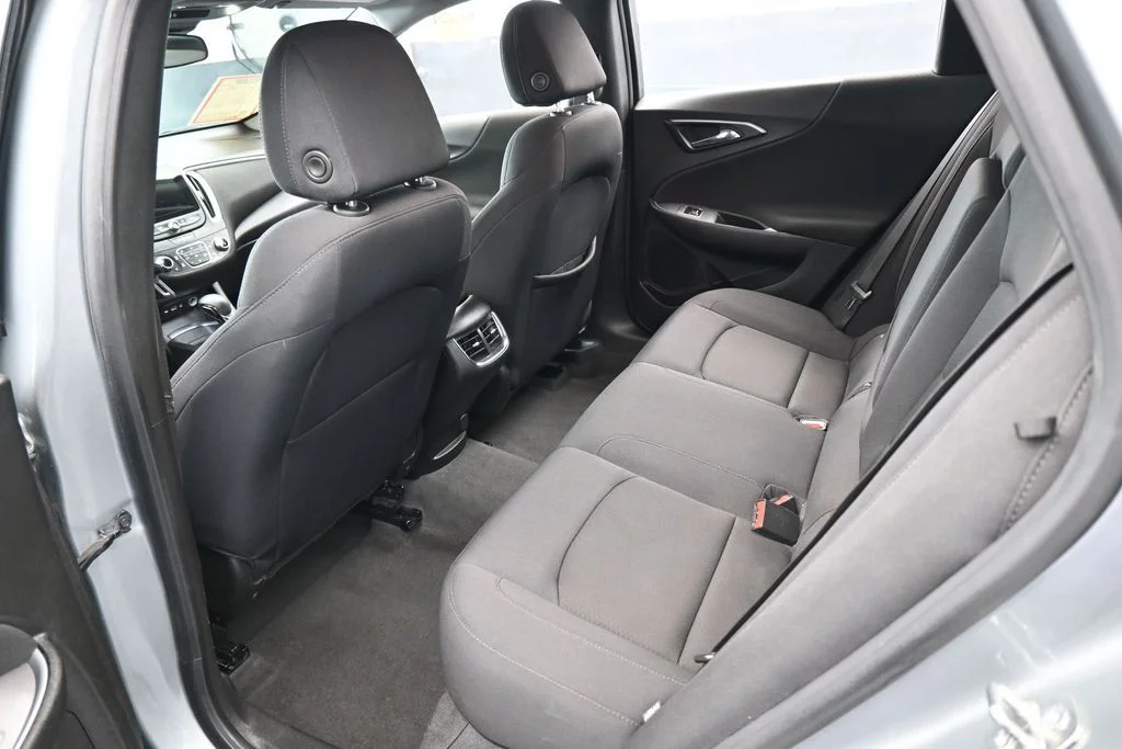 Used 2024 Sterling Gray Metallic Chevrolet LT image 34