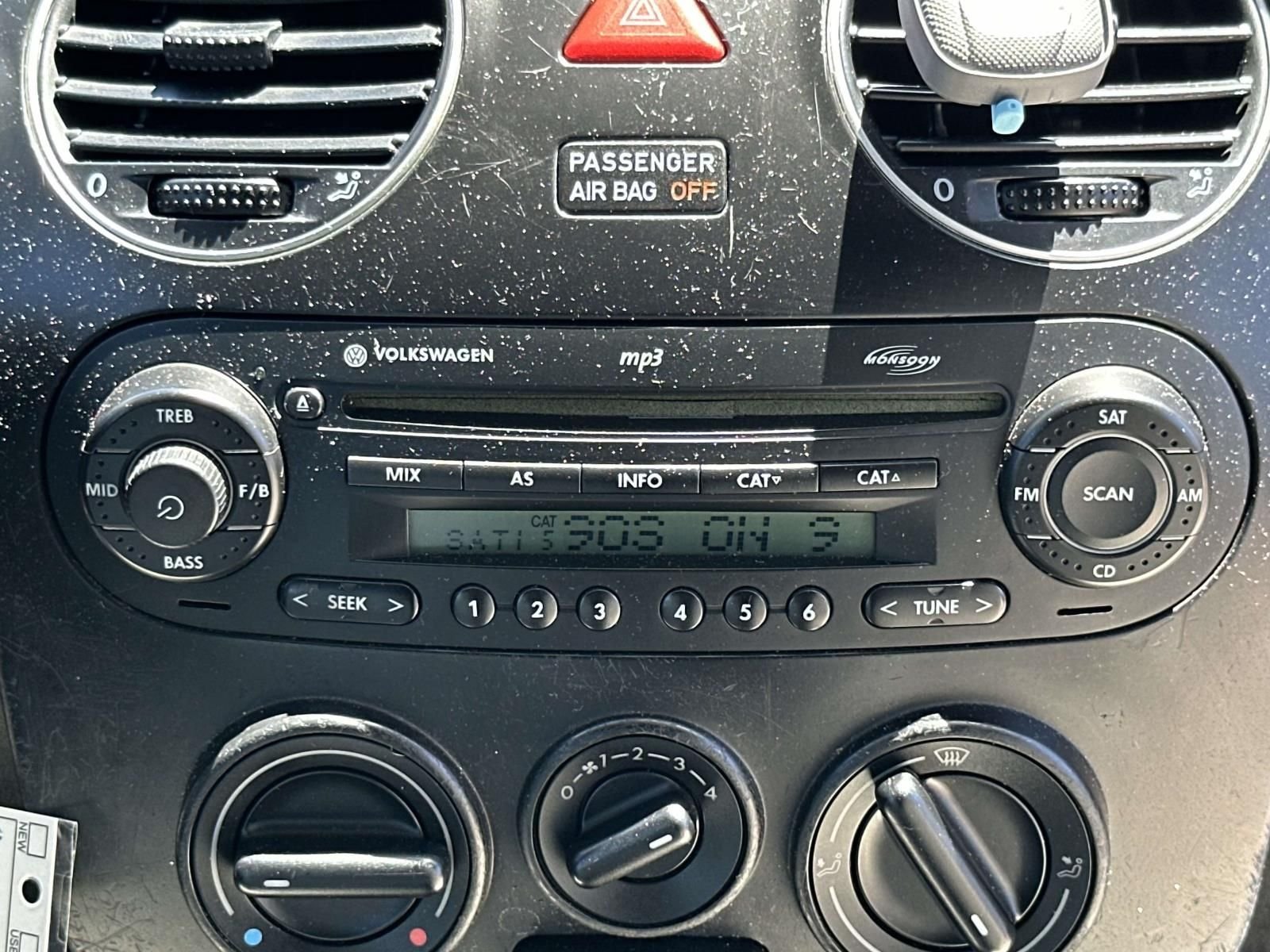 Used 2007 Gray Volkswagen Triple White image 4