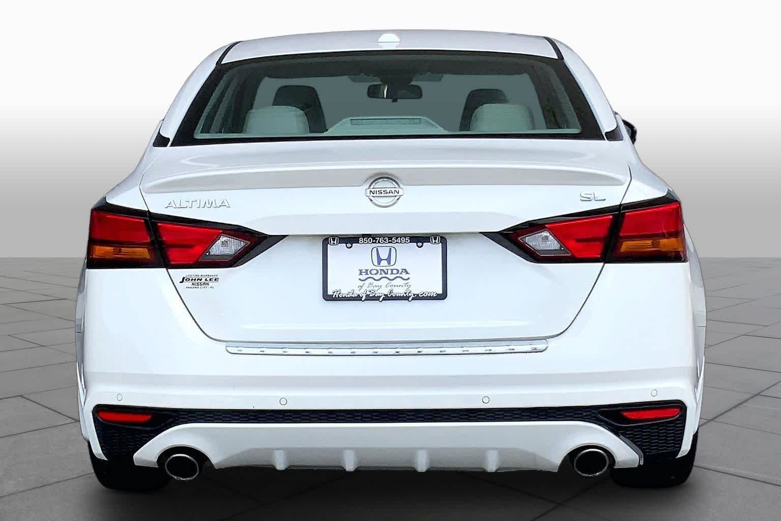 Used 2022 Pearl White Tricoat Nissan 2.5 SL image 5