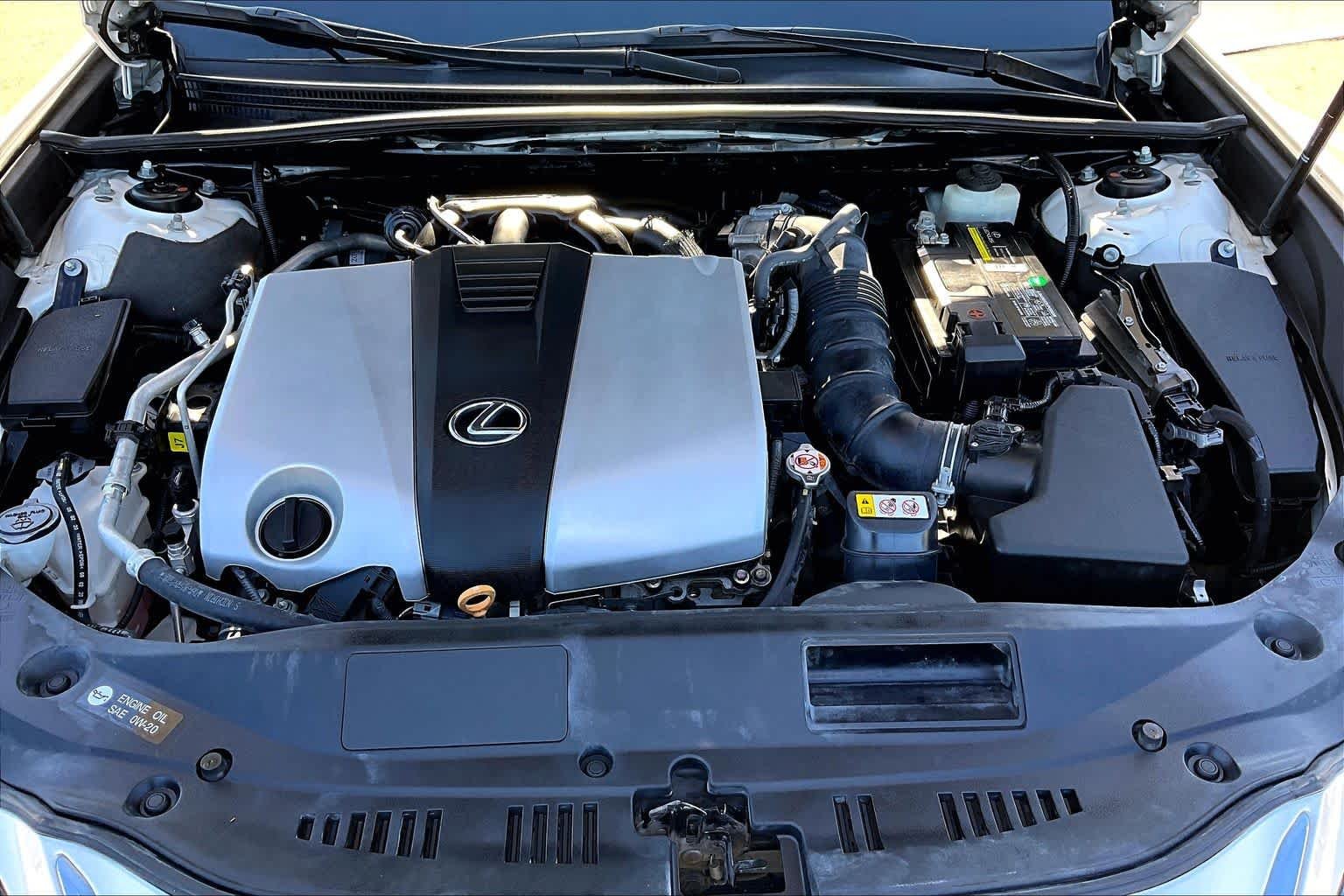 Used 2020 Eminent White Pearl Lexus  image 30