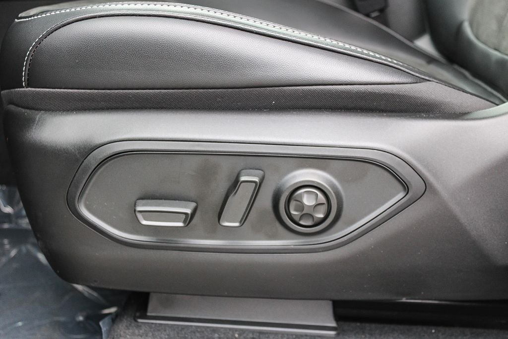 New 2026 Bright White Clearcoat Jeep Altitude image 22