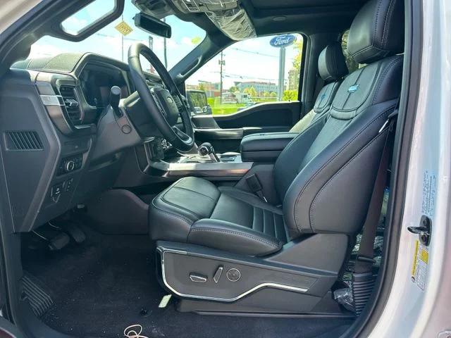 New 2026 Star White Metallic Tri-Coat Ford Platinum® image 9