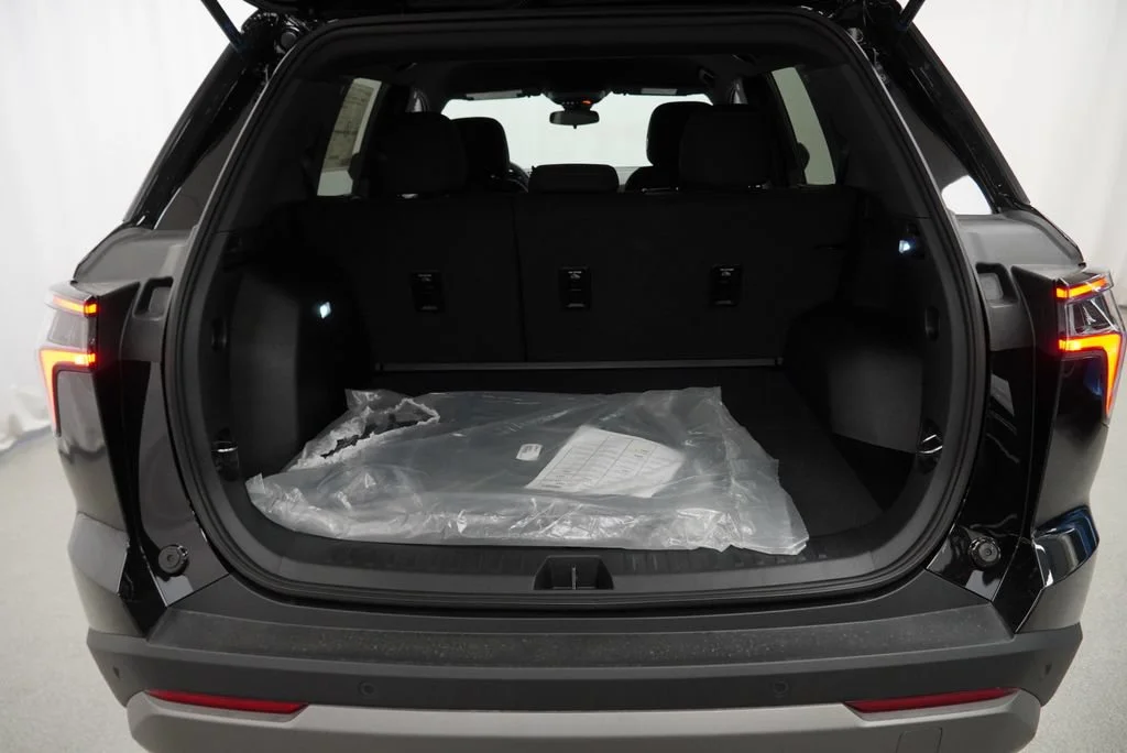 2027 Chevrolet Equinox LT - Photo 24