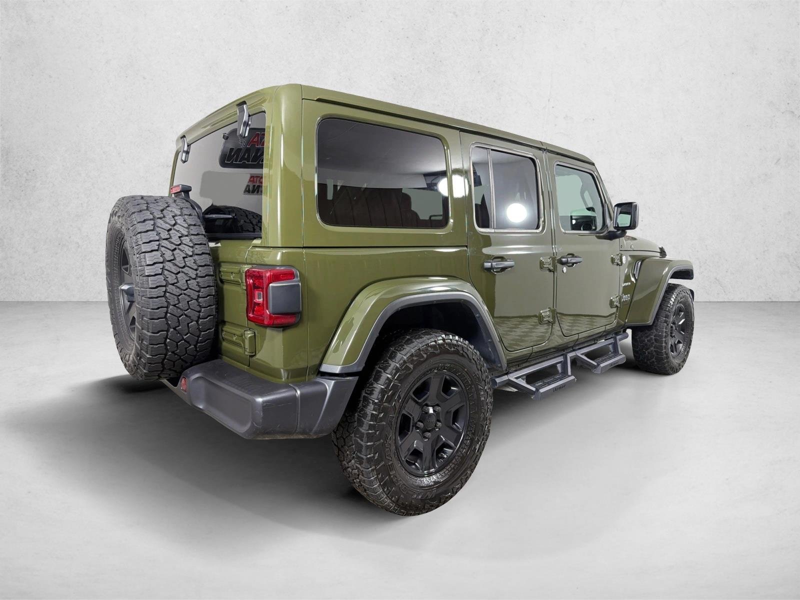 Used 2024 Sarge Green Clearcoat Jeep Sahara image 3