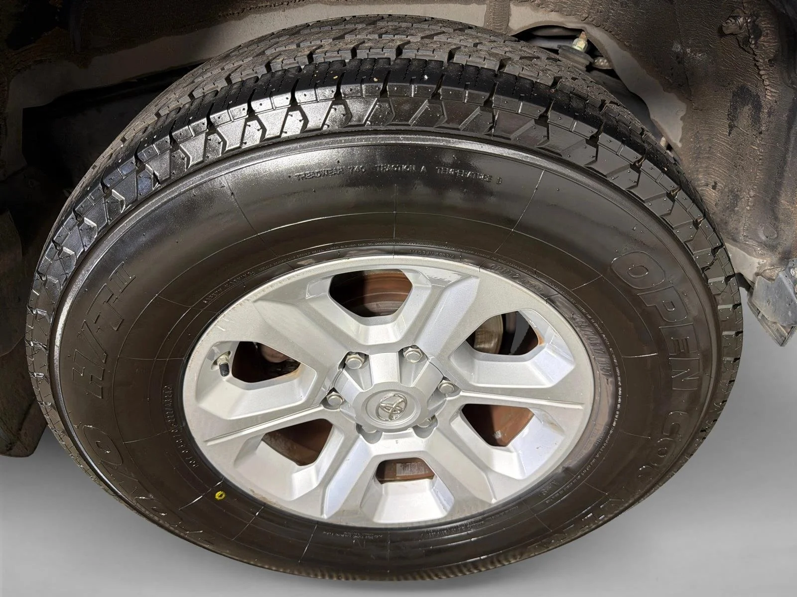 Used 2020 Silver Toyota SR5 image 18