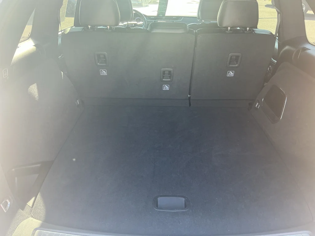 Used 2022 Bright White Jeep Overland image 18