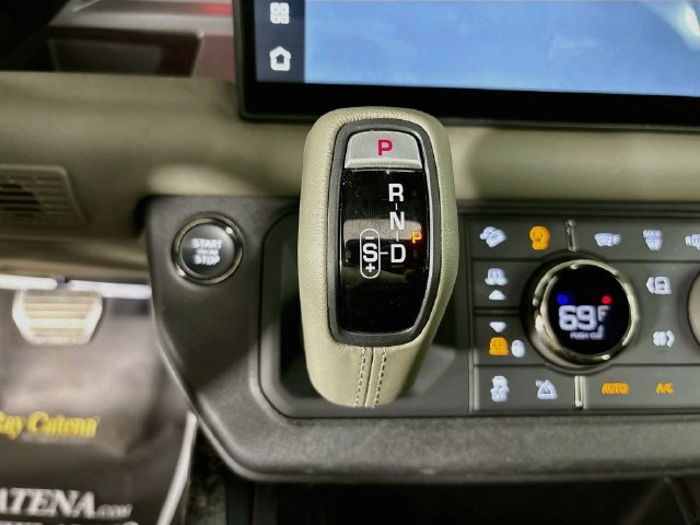 Certified Used 2025 Faroe Green Land Rover OCTA image 19