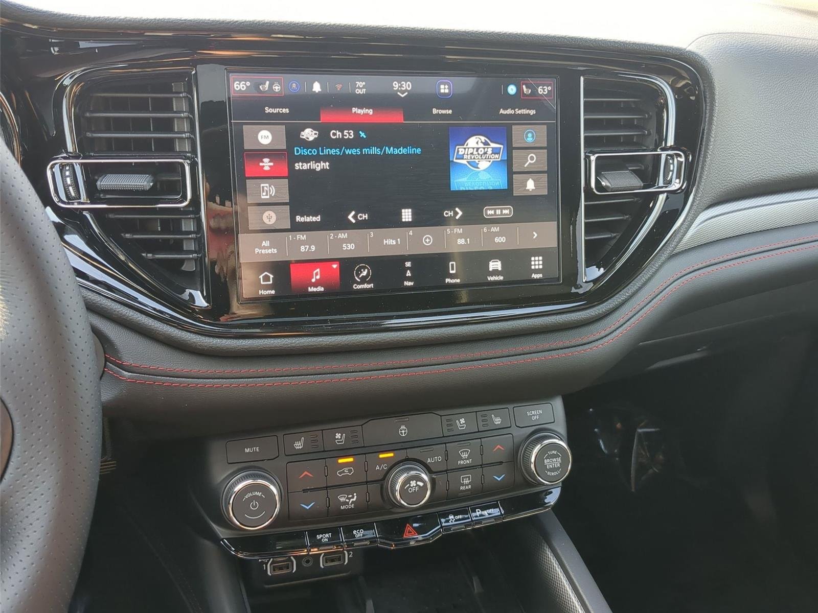 New 2026 White Knuckle Clear-Coat Exterior Paint Dodge GT Plus HEMI V8 image 18