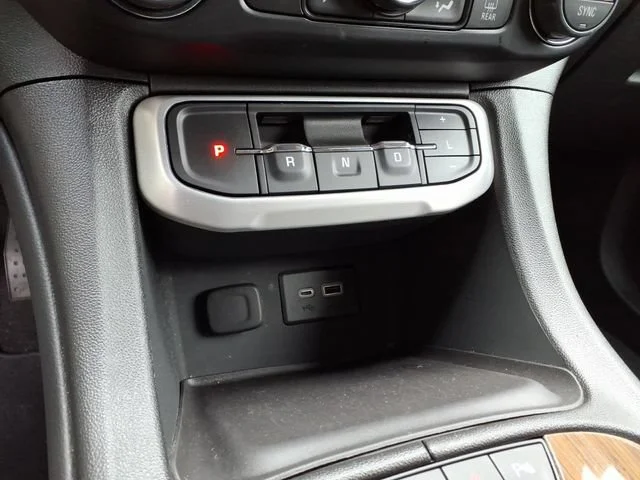 2023 GMC Acadia SLE - Photo 19