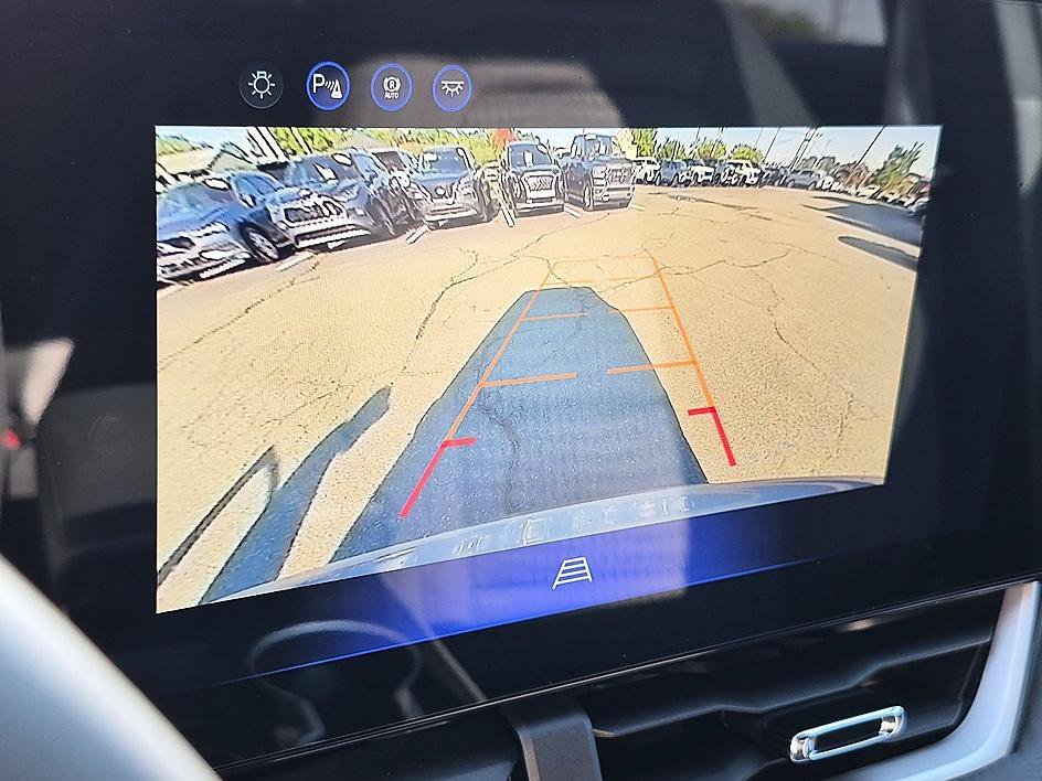 2027 Chevrolet Equinox LT - Photo 22