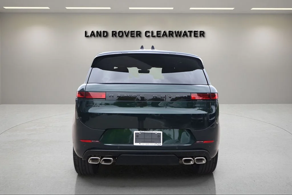 New 2026 British Racing Green Land Rover Dynamic SE image 4