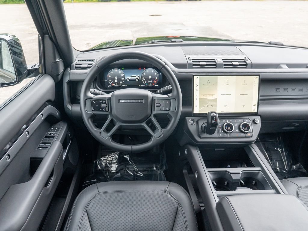 Used 2026 Santorini Black Metallic Land Rover X-Dynamic SE image 13