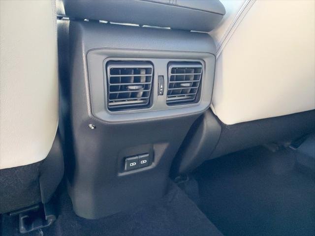 Certified Used 2025 SILVER SKY METALLIC Toyota  image 20