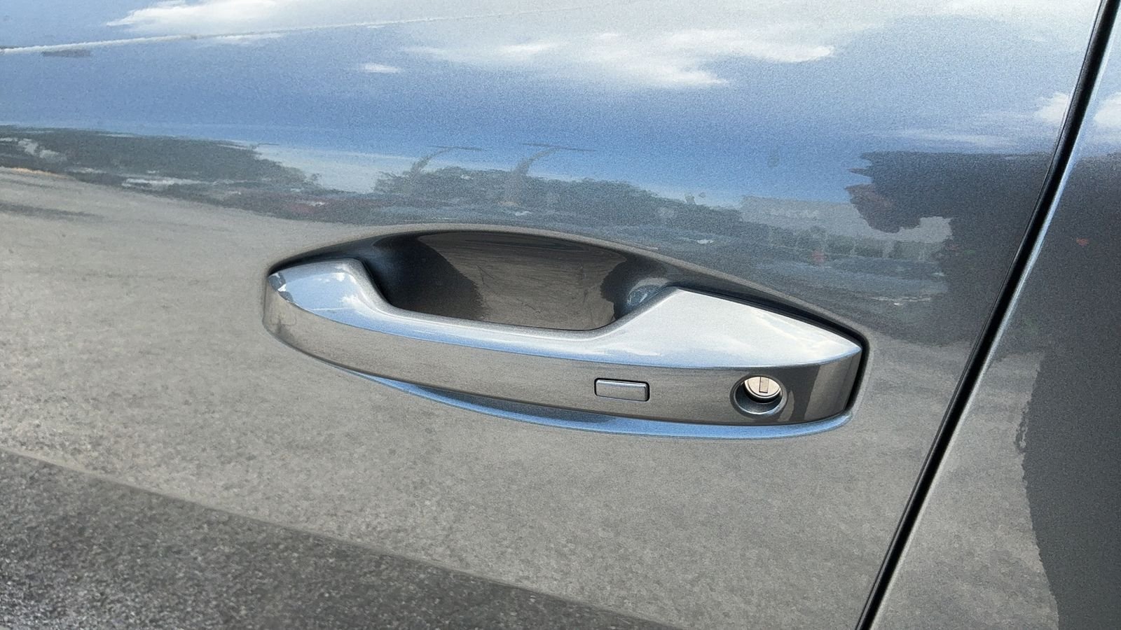 New 2027 Gray Nissan SV image 23