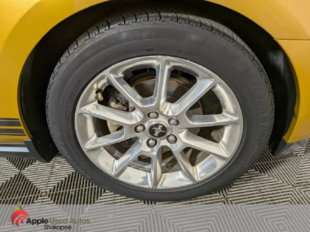 Used 2010 Gold Ford V6 image 35