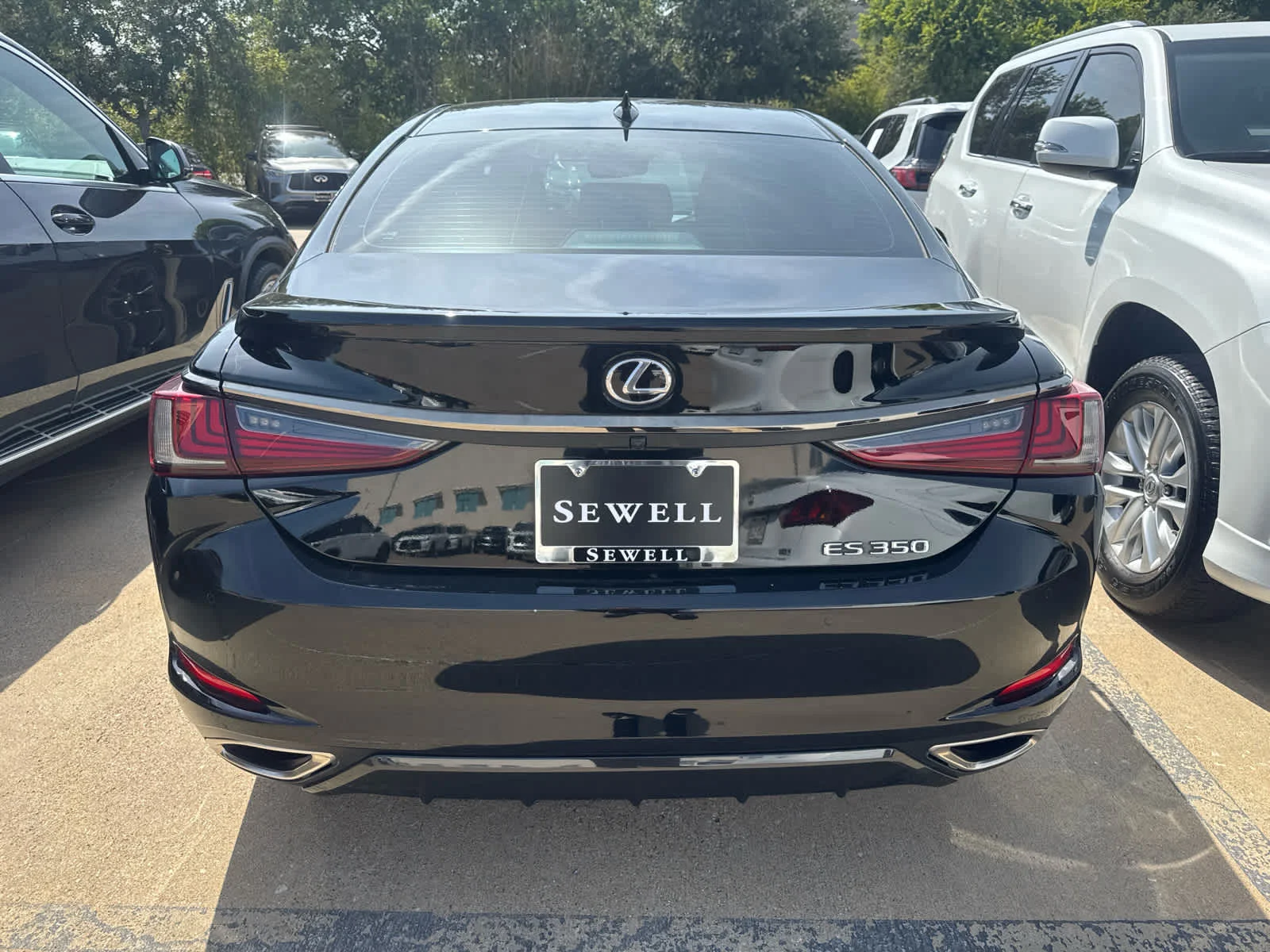 Used 2022 Obsidian Lexus F SPORT image 6