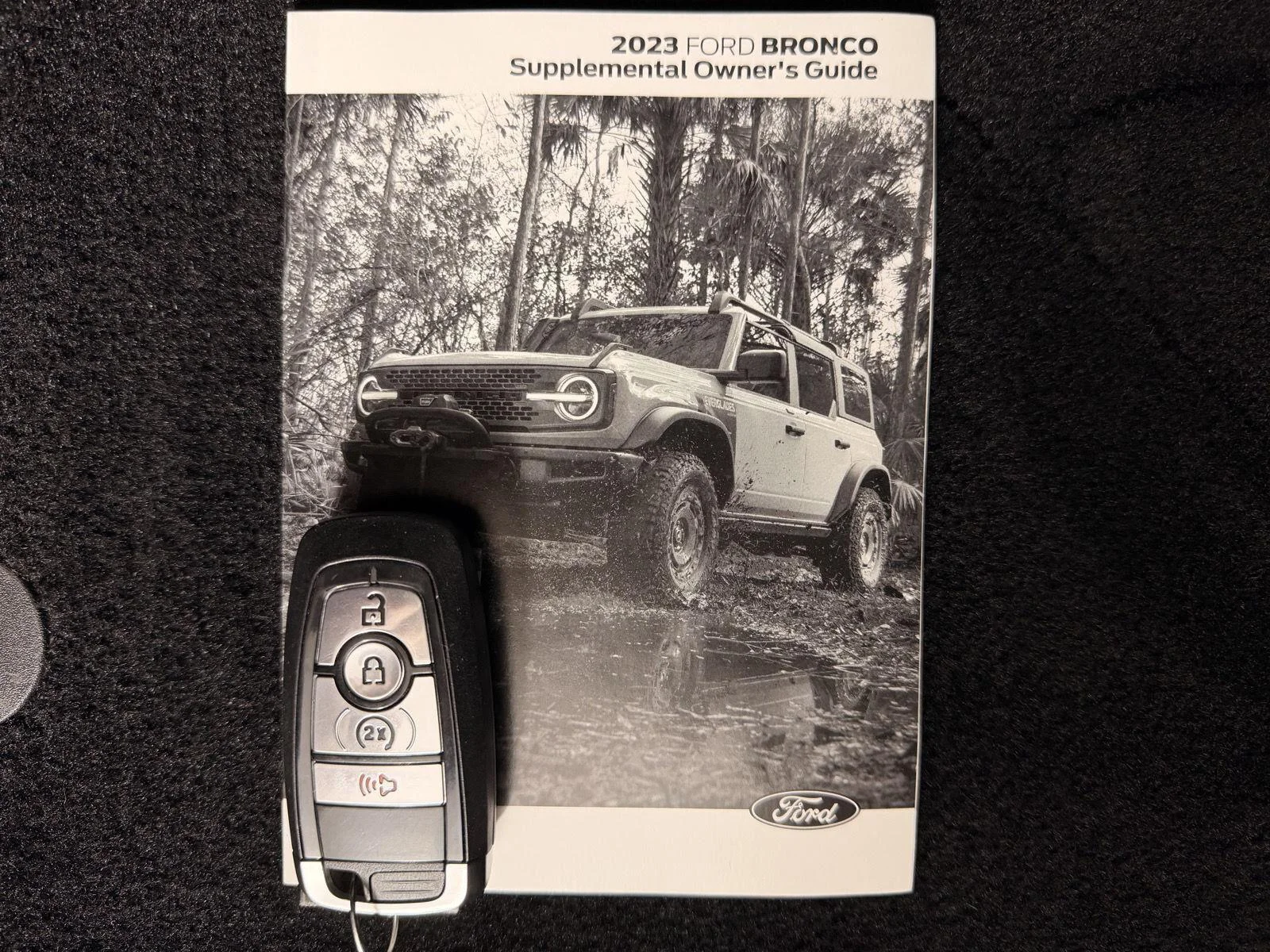 Used 2023 Oxford White Ford Wildtrak Advanced image 42