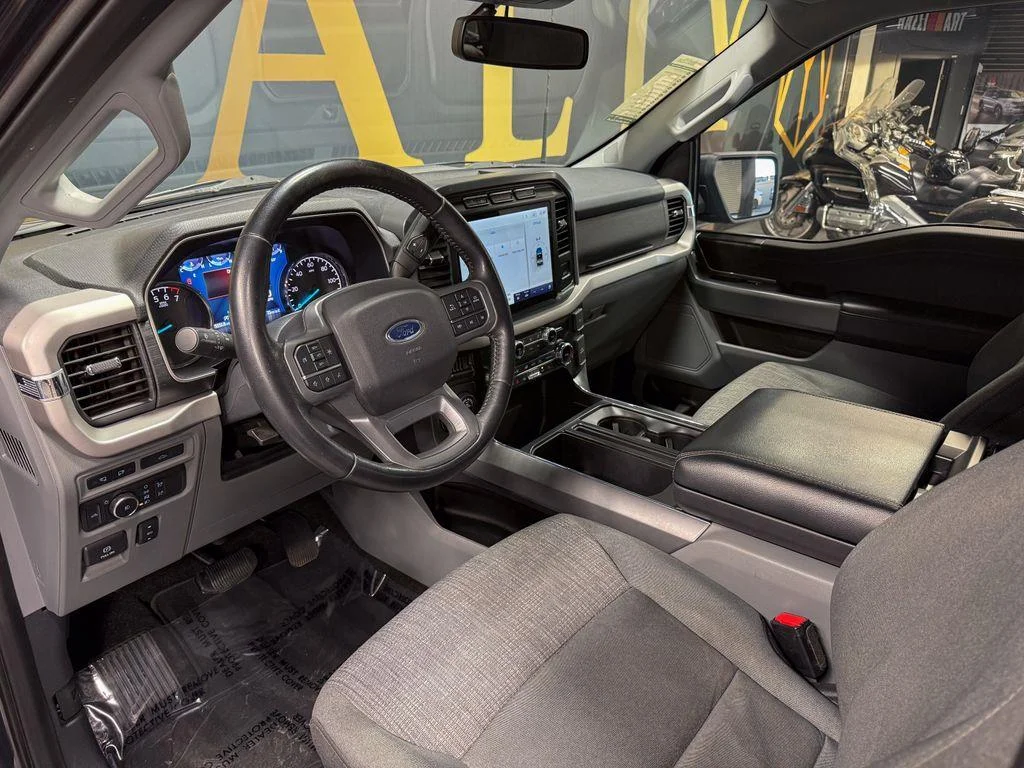 Used 2022 Antimatter Blue Metallic Ford XLT image 22