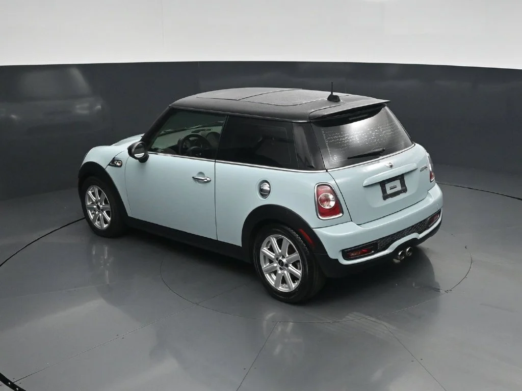 Used 2013 Blue MINI Base image 39