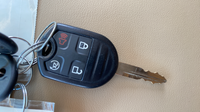 Used 2016 Caribou Metallic Ford Lariat image 21