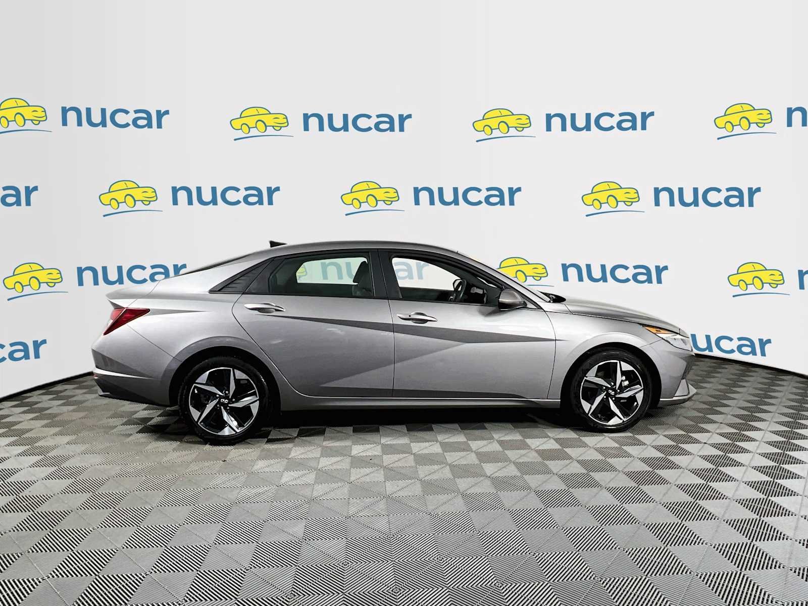 Certified Used 2023 Fluid Metal Hyundai SEL image 8