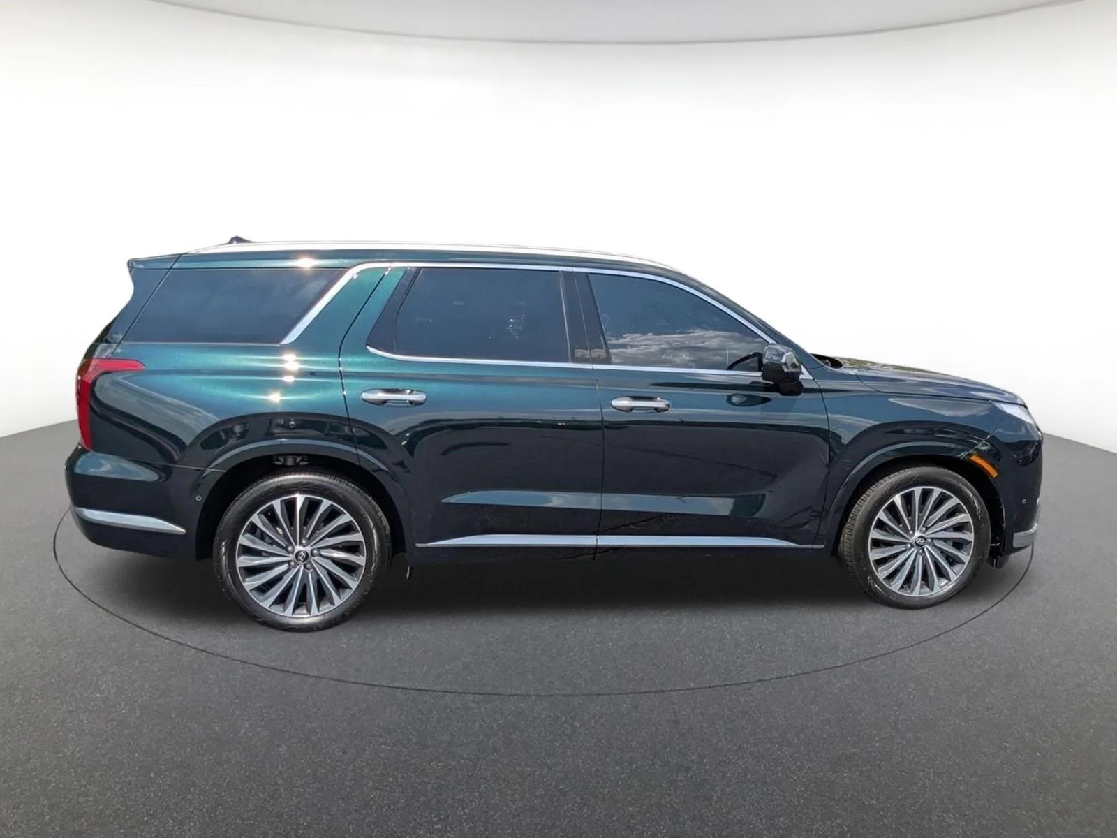 Used 2023 Robust Emerald Hyundai Calligraphy image 3