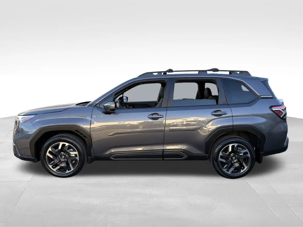 Used 2025 Gray Subaru Limited image 5