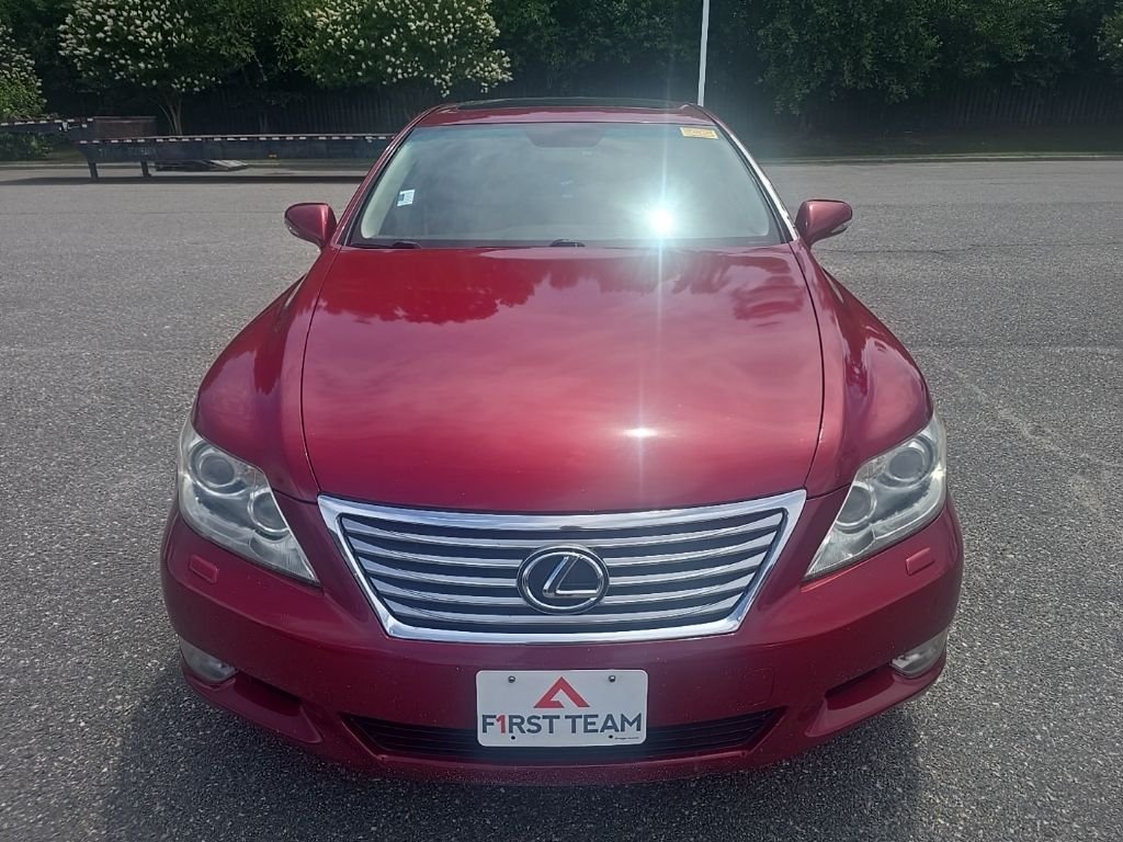 Used 2012 Red Lexus 460 image 2