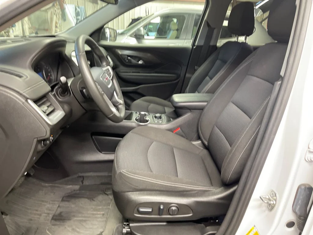 Used 2024 White GMC SLE image 13