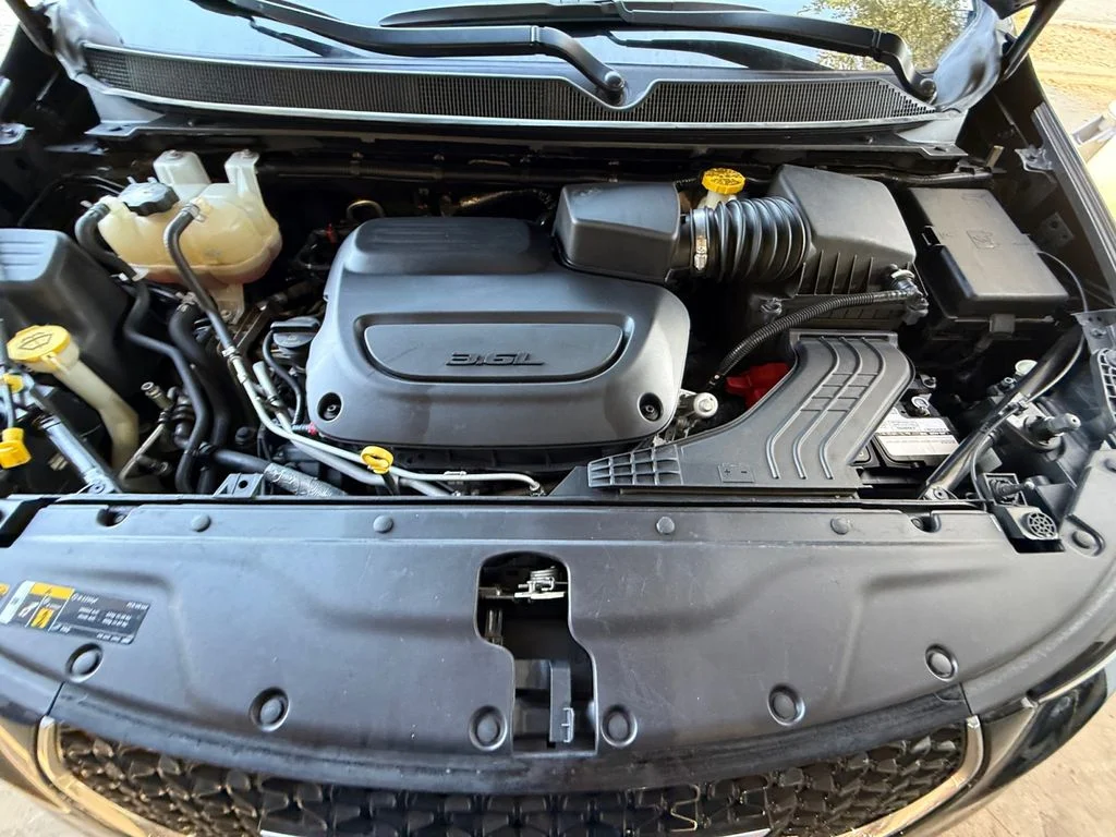 Used 2023 Black Chrysler Limited image 20
