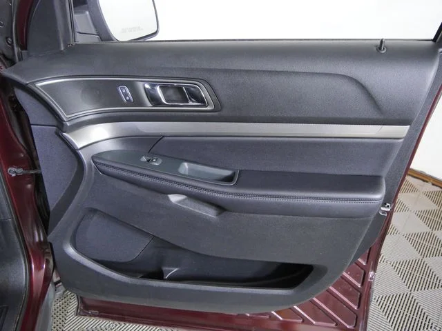 Certified Used 2018 Red Ford XLT image 11