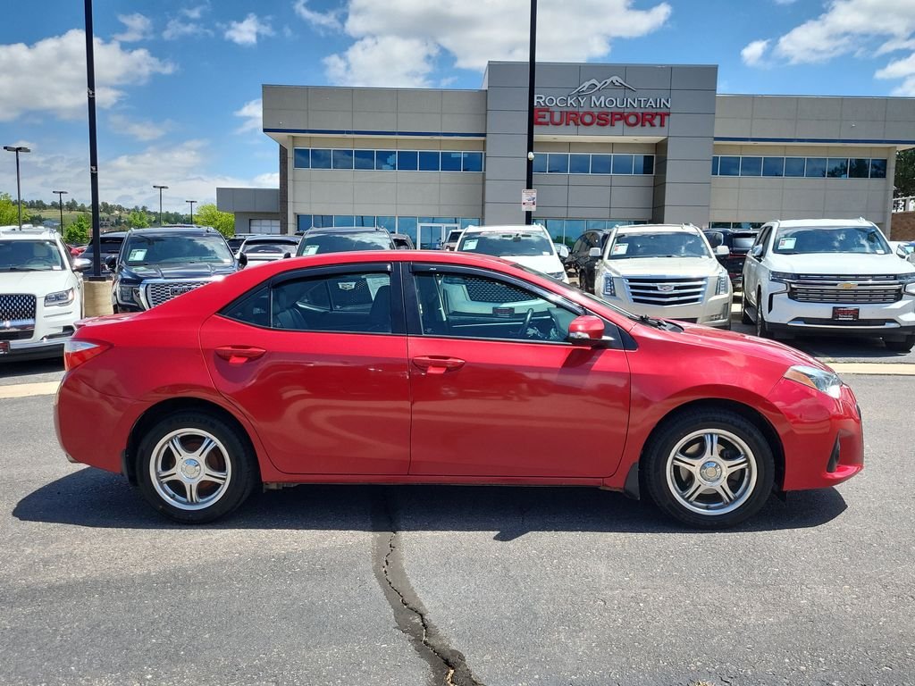 Used 2016 Red Toyota S image 3