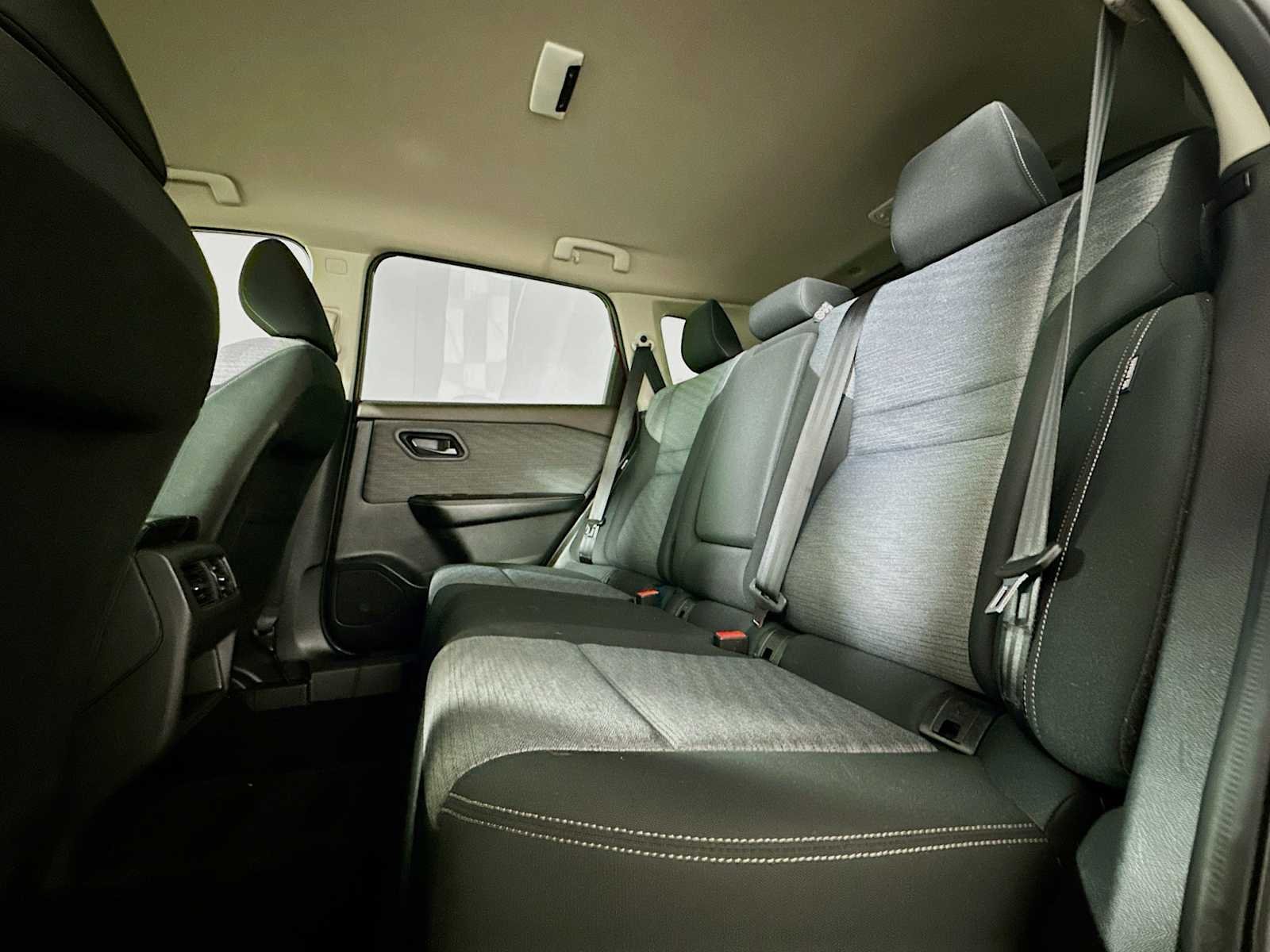 Used 2021 Scarlet Ember Tintcoat Nissan S image 21