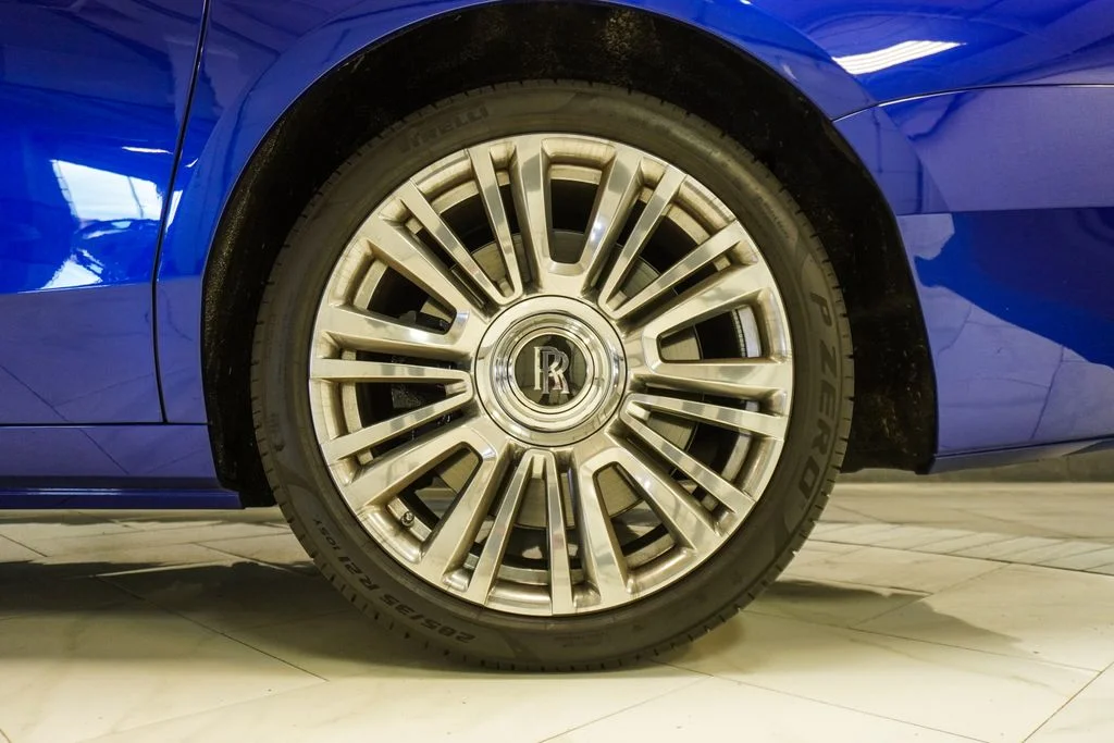 Used 2024 Blue Rolls-Royce Base image 40