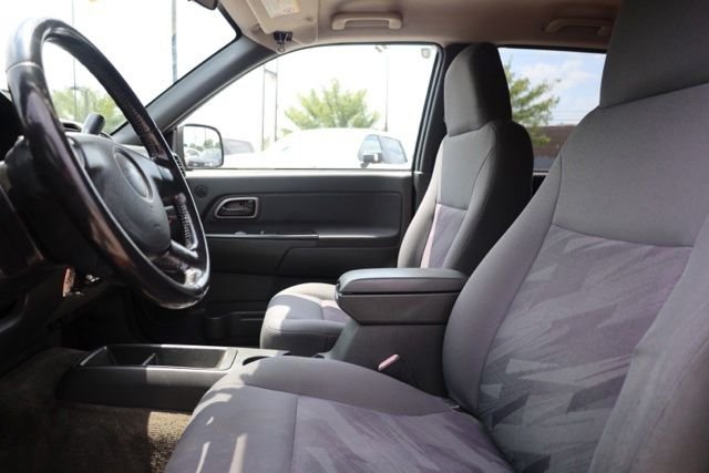 Used 2005 Red Chevrolet LS image 11