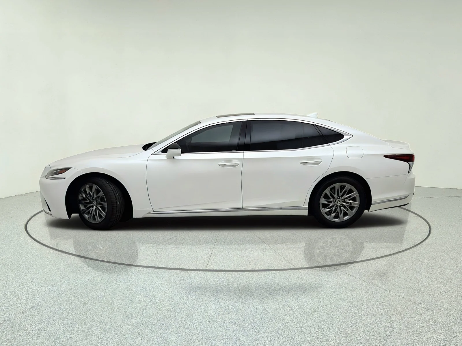 Used 2018 EMINENT WHITE Lexus LS 500 image 14