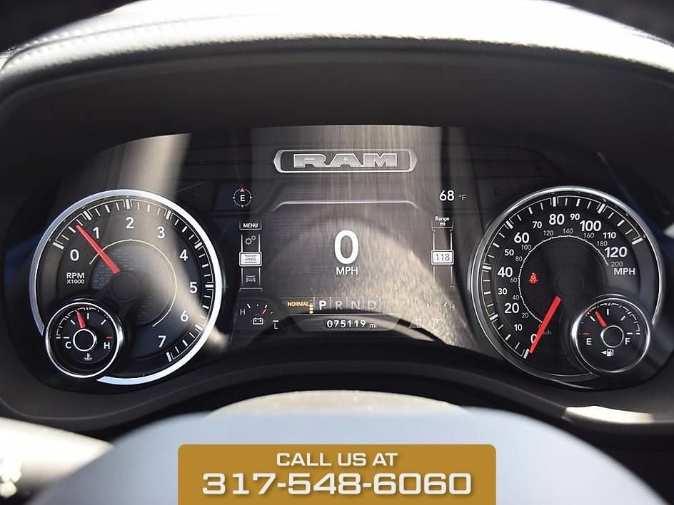 Used 2023 Billet Silver Met Ram Laramie image 26
