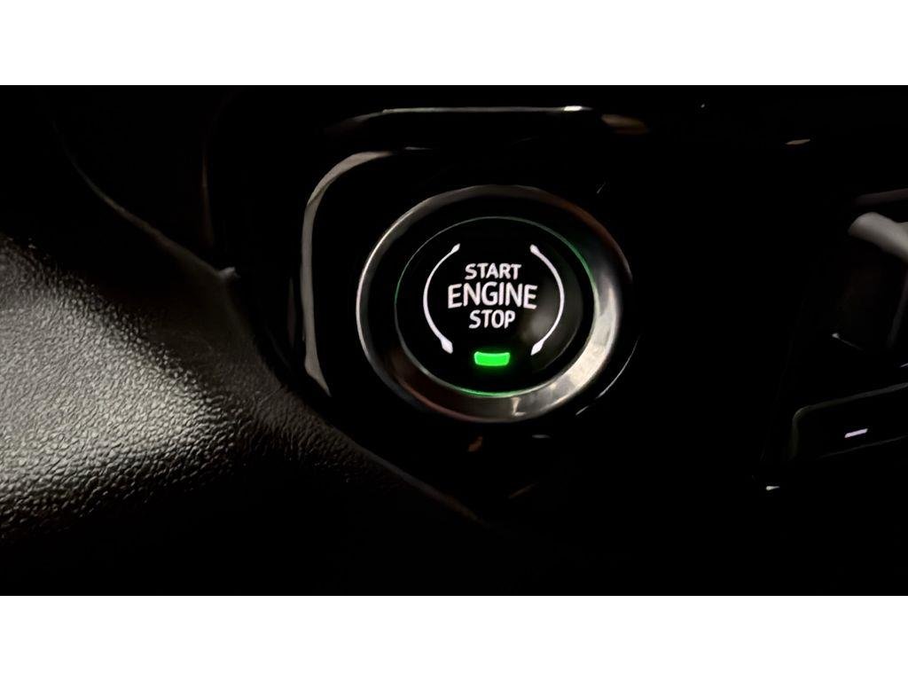 Used 2025 Summit White Chevrolet LT image 22