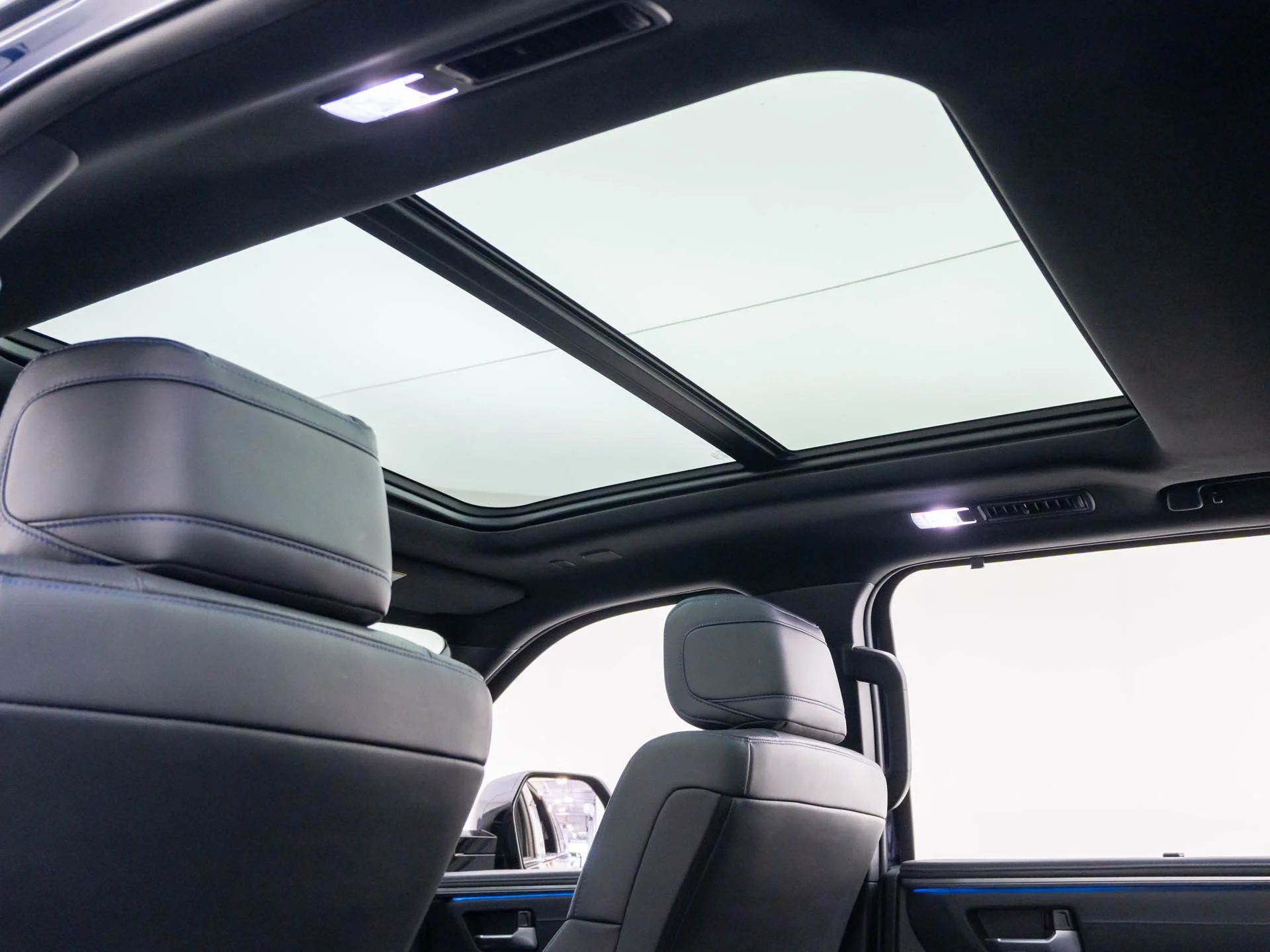 Used 2024  Toyota Platinum image 18