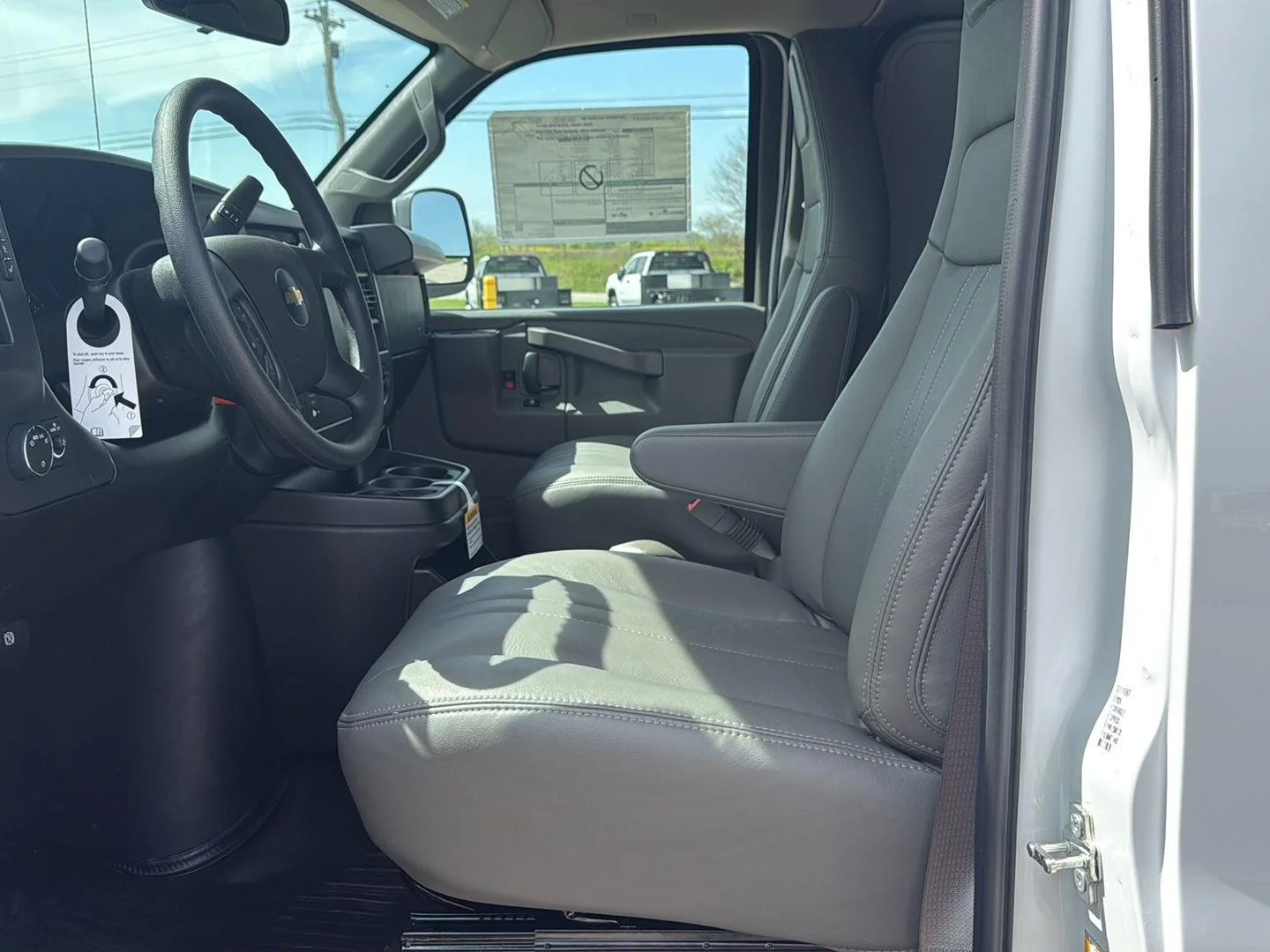 2026 Chevrolet Express Cargo Work Van - Photo 8