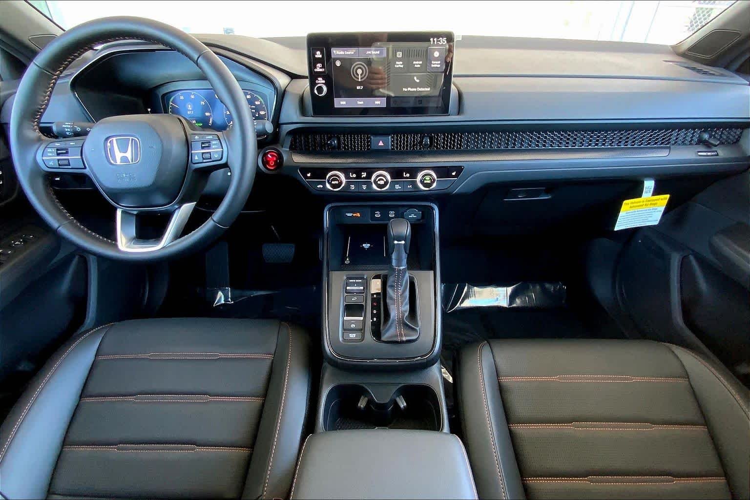 View vehicle photo 5