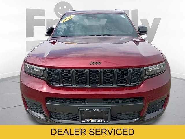 Used 2023 Red Jeep Altitude image 2