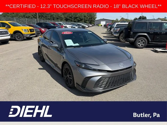 2025 Toyota Camry SE