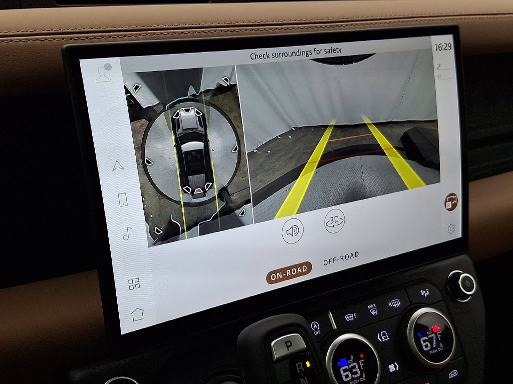 New 2026 Fuji White Land Rover X-Dynamic SE image 15