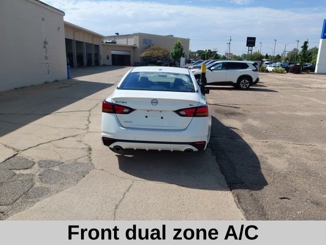 Used 2023 Pearl White Nissan 2.5 SL image 6