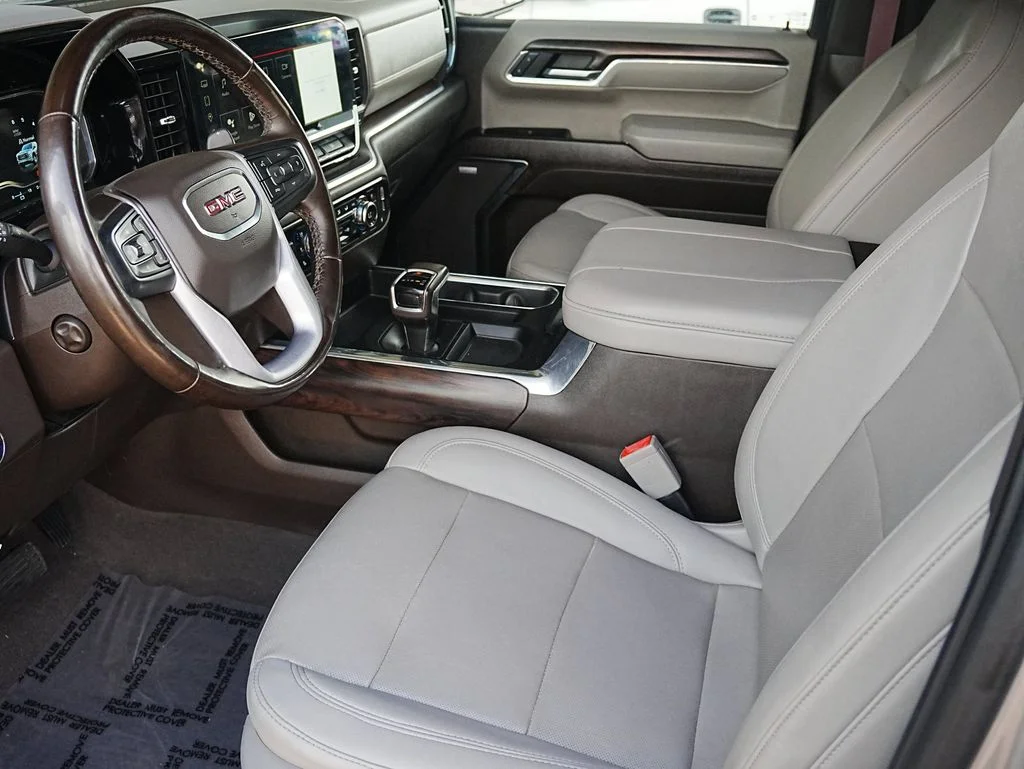 Used 2023 Silver GMC SLT image 9