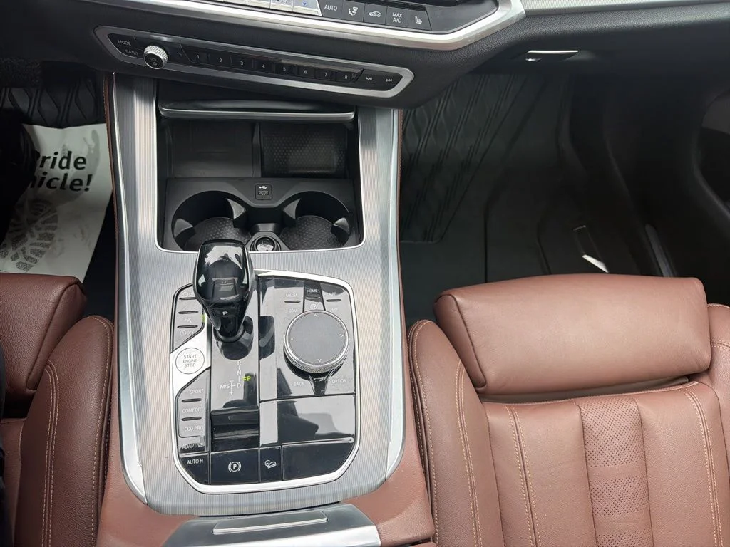 Certified Used 2019 Mineral White Metallic BMW xDrive40i image 27